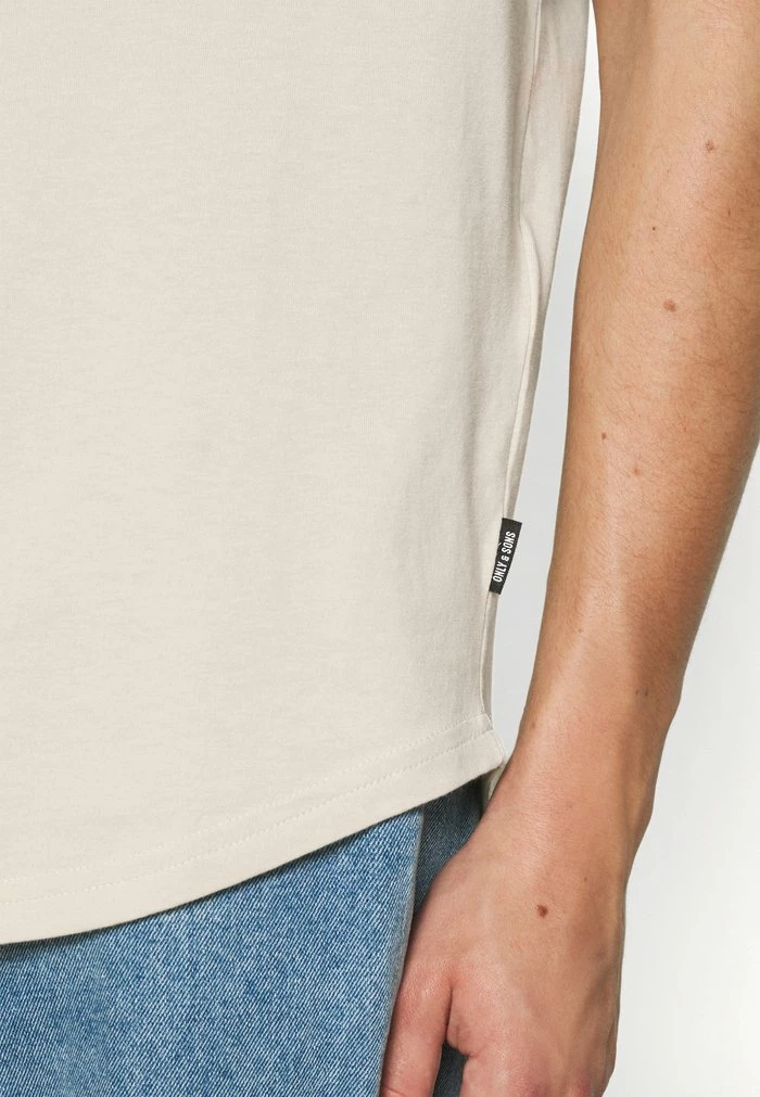 Le moins cher 💯 Only & Sons ONSMATT LIFE LONGY TEE 7 PACK - T-shirt Basique - White/silverline/overlandtrek/olive/foxtrot/monks/black ✨ 8 Le moins cher 💯 Only & Sons ONSMATT LIFE LONGY TEE 7 PACK - T-shirt Basique - White/silverline/overlandtrek/olive/foxtrot/monks/black ✨ – Image 8