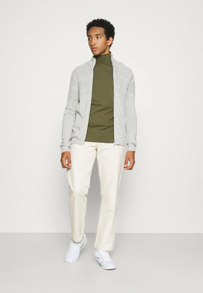 Offres ❤️ Only & Sons ONSMICHAN SLIM ROLLNECK TEE - T-shirt à Manches Longues - Olive Night ✨ 2 Offres ❤️ Only & Sons ONSMICHAN SLIM ROLLNECK TEE - T-shirt à Manches Longues - Olive Night ✨ – Image 2