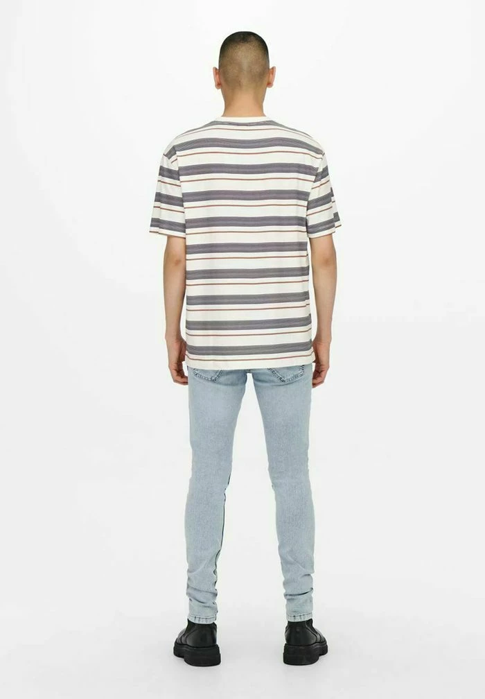 Les meilleures critiques de 💯 Only & Sons RELAXED FIT - T-shirt Imprimé - Star White 👍 3 Les meilleures critiques de 💯 Only & Sons RELAXED FIT - T-shirt Imprimé - Star White 👍 – Image 3