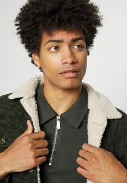 Sortie 🔥 Only & Sons ONSVOLKER LIFE ZIP - Polo - Peat 💯 9 Sortie 🔥 Only & Sons ONSVOLKER LIFE ZIP - Polo - Peat 💯 -Boutique Only & Sons 181a0e7cb3e542bd98d897c100df3ac3