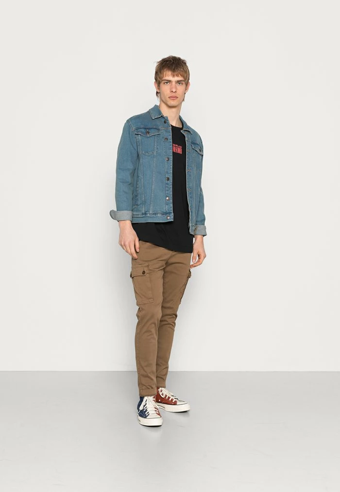 Coupon 🧨 Only & Sons ONSILLIAN PRINT TEE - T-shirt Imprimé - Black 🛒 2 Coupon 🧨 Only & Sons ONSILLIAN PRINT TEE - T-shirt Imprimé - Black 🛒 – Image 2