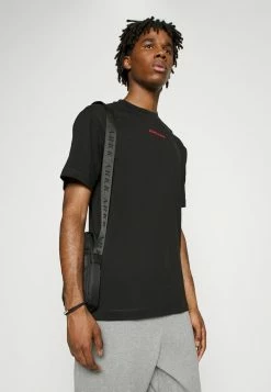 Les meilleures critiques de ⭐ Only & Sons ONSWILBERT TEE - T-shirt Imprimé - Black 🛒 9 Les meilleures critiques de ⭐ Only & Sons ONSWILBERT TEE - T-shirt Imprimé - Black 🛒 -Boutique Only & Sons 2c502b81316a4cb78322ccee4567049d