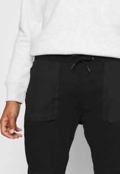 Remise ❤️ Only & Sons ONSRONALD LIFE PANTS - Pantalon De Survêtement - Black 😀 9 Remise ❤️ Only & Sons ONSRONALD LIFE PANTS - Pantalon De Survêtement - Black 😀 -Boutique Only & Sons 4de6805f63ca49189343bf18aa35d3f6