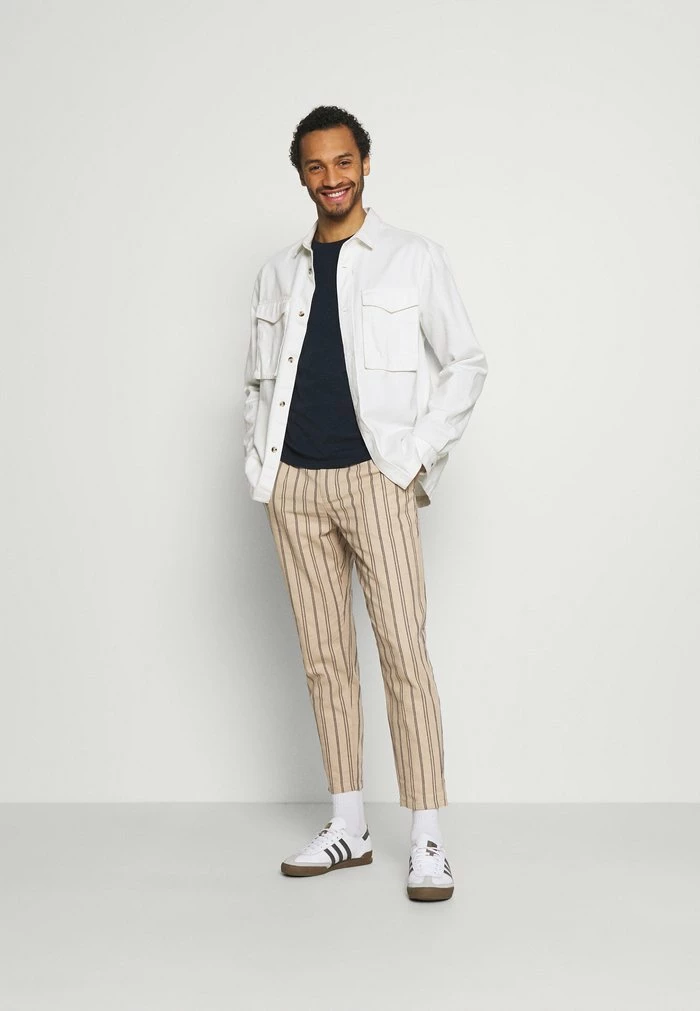 Le moins cher 🎉 Only & Sons ONSLEOLIFE STRIPE MIX CROP - Pantalon Classique - Chinchilla 🌟 2 Le moins cher 🎉 Only & Sons ONSLEOLIFE STRIPE MIX CROP - Pantalon Classique - Chinchilla 🌟 – Image 2