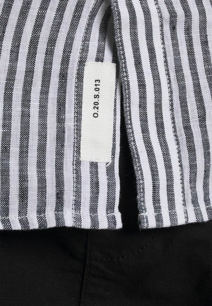 Remise ⌛ Only & Sons ONSKARLO MAO SHIRT - Chemise - Dark Navy/white 🎁 6 Remise ⌛ Only & Sons ONSKARLO MAO SHIRT - Chemise - Dark Navy/white 🎁 – Image 6