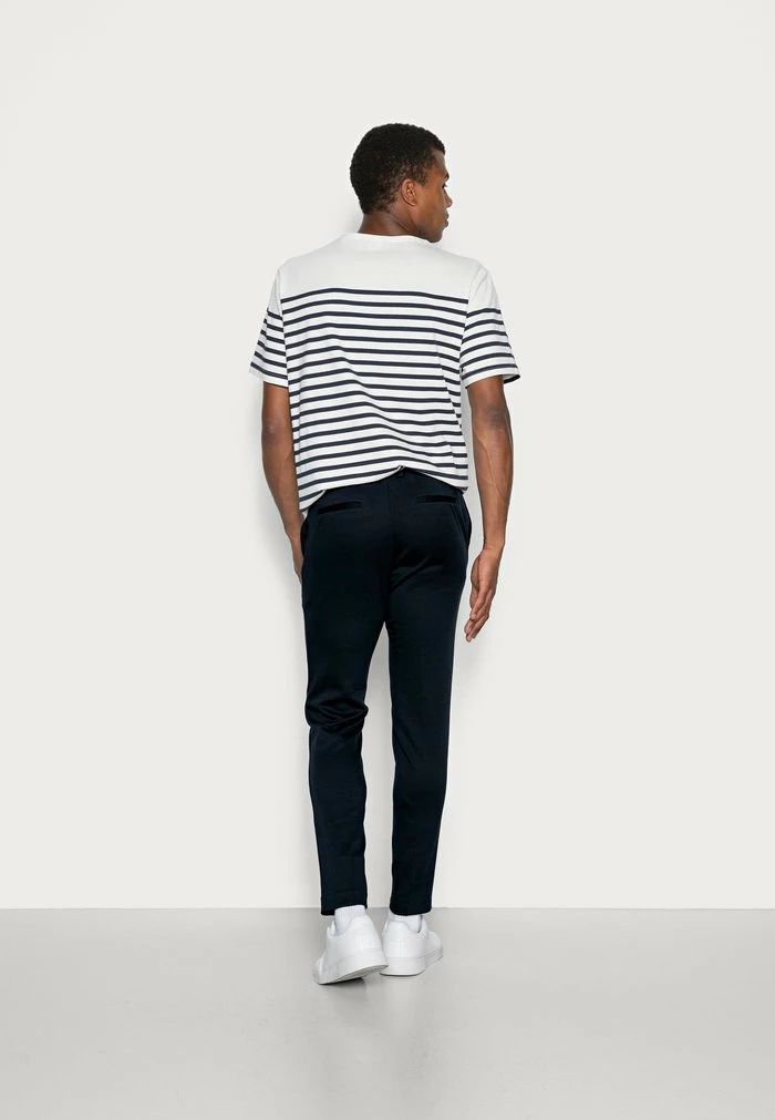 Remise ✨ Only & Sons ONSELIAS CASUAL PANTS - Pantalon Classique - Dark Navy 🛒 3 Remise ✨ Only & Sons ONSELIAS CASUAL PANTS - Pantalon Classique - Dark Navy 🛒 – Image 3
