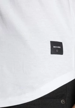 Tout neuf ⭐ Only & Sons ONSMATT LONGY TEE 3 PACK - T-shirt Basique - White 🎉 9 Tout neuf ⭐ Only & Sons ONSMATT LONGY TEE 3 PACK - T-shirt Basique - White 🎉 -Boutique Only & Sons d47c143aea094781a952a0621f827756