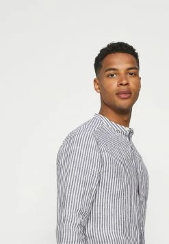 Remise ⌛ Only & Sons ONSKARLO MAO SHIRT - Chemise - Dark Navy/white 🎁 9 Remise ⌛ Only & Sons ONSKARLO MAO SHIRT - Chemise - Dark Navy/white 🎁 -Boutique Only & Sons d4e2bd8fb7ae47a09f33520222988305