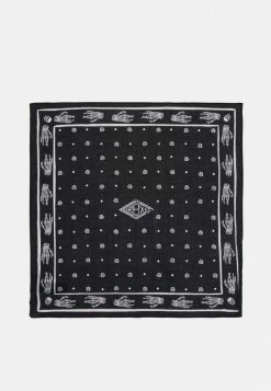 Les meilleures critiques de 🧨 Only & Sons ONSHECTOR BANDANA UNISEX - Foulard - Black/white ⌛ 6 Les meilleures critiques de 🧨 Only & Sons ONSHECTOR BANDANA UNISEX - Foulard - Black/white ⌛ -Boutique Only & Sons d587548187304f4180fb09a1672d3e0a